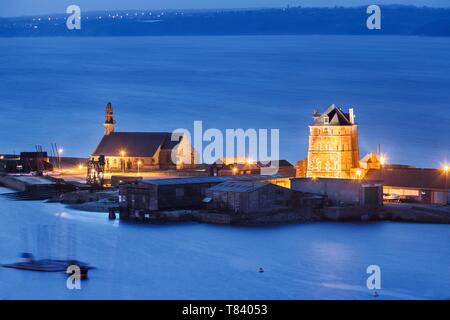 Frankreich, Finistere, regionale natürliche Armoric Park, Camaret-sur-Mer, Nacht beginnt in Camaret-sur-Mer Stockfoto