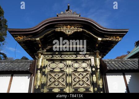 Kamakura, Japan - zen-buddhistischen Tempel von Kencho-ji. Karamon Tor. Stockfoto