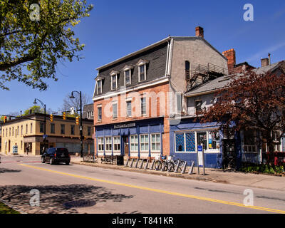 Rochester, New York, USA. Mai 8, 2019. Die malerische Ecke von Gregory Street und South Avenue in Rochester, NY auf einen schönen Frühling Nachmittag Stockfoto