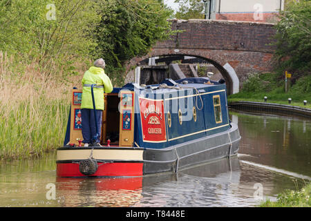 Ein 15-04 nähern Astwood Schloss am Worcester und Birmingham Canal, Astwood, Worcestershire, England, Großbritannien Stockfoto