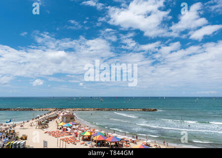 Israel, Tel Aviv-Yafo - 09. Mai 2019: Hilton Beach Stockfoto