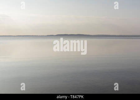 Ruhe Seascape, Großer Jasmunder Bodden, Bergen, Rügen, Mecklenburg-Vorpommern, Deutschland Stockfoto