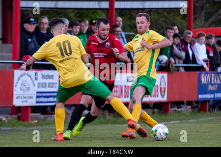 Trefelin BGC verdienen Förderung von Welsh Football League Division 3 mit einem 5-1 Sieg über Ynysygerwn auf Ynys Park am 10. Mai 2019. Stockfoto