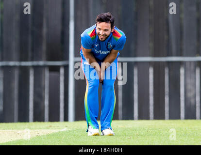 Das Grange, Edinburgh, Midlothian, Großbritannien. 10. Mai 2019. Schottland v Afghanistan ODI. Bild zeigt: Eine brillante verfangen, die vom afghanischen Kapitän, das Gulbadin, Schottland Kapitän zu entlassen, Kyle Coetzer, während des ersten Innings wie Schottland nehmen auf Afghanistan in einer eintägigen internationalen im The Grange, Edinburgh Credit: Ian Jacobs/Alamy leben Nachrichten Stockfoto