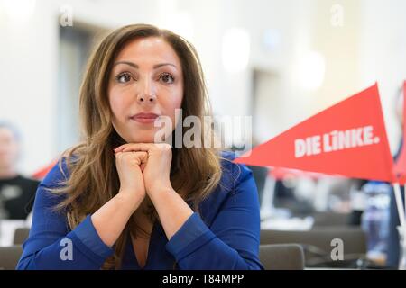 Berlin, Deutschland. 11. Mai, 2019. Evrim Helin Sommer (Die Linke), Mitglied des Deutschen Bundestages, kommt zum landesparteitag Ihrer Partei. Quelle: Jörg Carstensen/dpa/Alamy leben Nachrichten Stockfoto