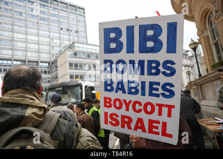 London, Großbritannien. 11. Mai, 2019. Nationale Demonstration für Palästina, von Portland Place an Whitehall. Als Israel weiterhin internationales Recht zu brechen und die Menschenrechte verletzen, die Demonstration Highlights für die globale Gemeinschaft ihre Verantwortung zu halten, um Israel zu berücksichtigen und für ein Ende der Unterdrückung des palästinensischen Volkes. Penelope Barritt/Alamy leben Nachrichten Stockfoto