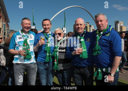 Newcastle upon Tyne, UK, 11. Mai, 2019. Leinster und Sarazenen Rugby Union Fans in Scharen zu St James' Park Für Heineken Champions Cup Final. Credit: DavidWhinham/Alamy leben Nachrichten Stockfoto