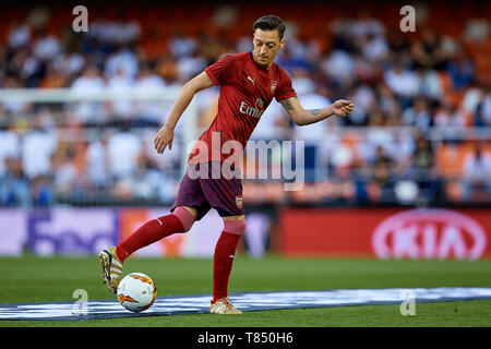 VALENCIA, Spanien - 09. Mai: Mesut Ozil von Arsenal an schaut vor dem UEFA Europa League Halbfinale Rückspiel Match zwischen Valencia und Arsenal im Estadio Mestalla am 09.Mai 2019 in Valencia in Spanien (Foto von David Aliaga/MB Medien) Stockfoto