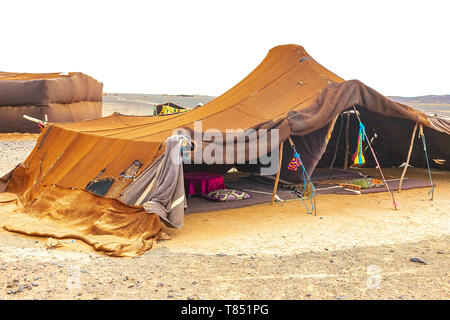 Beduinenzelt in der Sahara, Marokko. Bedouin Wohnung Stockfoto