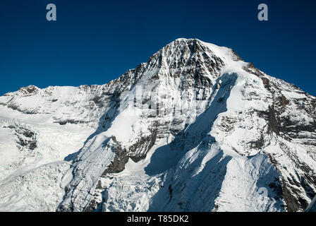 Rundflug um den Schweizer Alpen Stockfoto