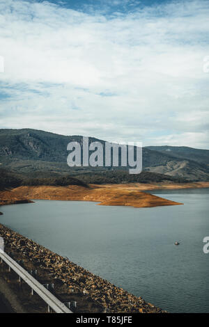 Behälter/Blowering Dam in der Nähe von Tumut, Snowy Mountains, New South Wales Stockfoto