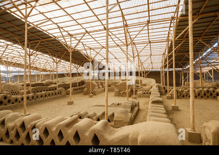 Chan Chan Archäologische Zone (PRÄKOLUMBIANISCHE Chimu-kultur) in der Nähe von Trujillo in Peru Stockfoto