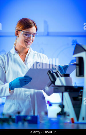 Wissenschaftler im Labor Stockfoto