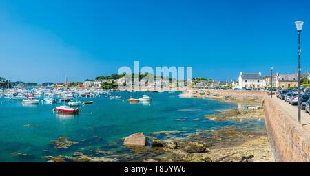 Frankreich, Cotes d'Armor, Perros Guirec, Ploumanac'h Hafen Stockfoto