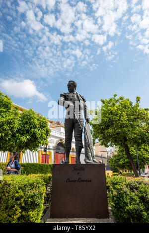 Statue von Curro Romero in der Stierkampfarena der Real Maestranza de Sevilla Stockfoto