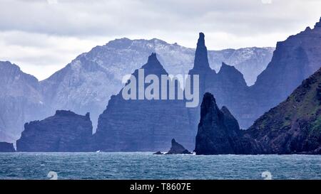 Frankreich, Französische Süd- und Antarktisgebiete, Kerguelen, Jeanne d'Arc Halbinsel, die Kappe des Aiguilles von der Marion Dufresne gesehen (Schiff zur Versorgung der Französischen Süd- und Antarktisgebiete) Stockfoto