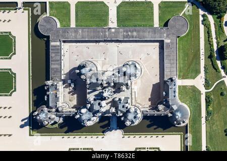 Frankreich, Loir et Cher, Tal der Loire, Weltkulturerbe der UNESCO, Chambord, das Schloss und der Garten (Luftbild)