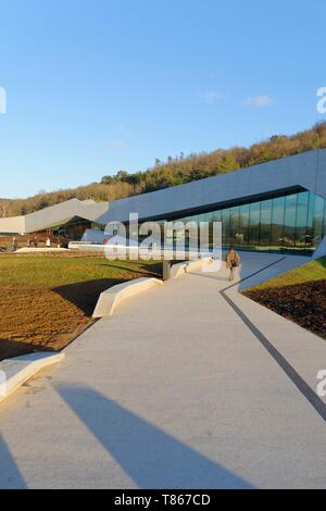 Frankreich, Dordogne, Montignac, Montignac Lascaux parietalen Kunst international Center (Lascaux 4) Baustelle konzipiert, die von der norwegischen architektonischen Agentur Snøhetta Stockfoto