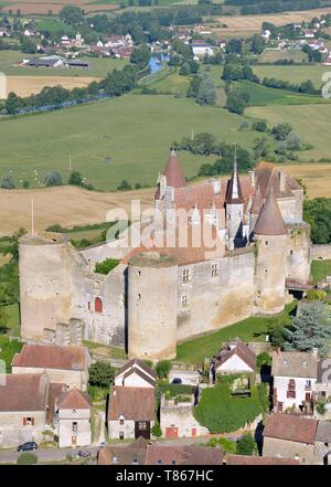 Frankreich, Cote d ' or, Chateauneuf de Auxois, gekennzeichnet der schönsten Dörfer Frankreichs, das Schloss (Luftbild) Stockfoto