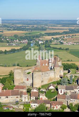 Frankreich, Cote d ' or, Chateauneuf de Auxois, gekennzeichnet der schönsten Dörfer Frankreichs, das Schloss (Luftbild) Stockfoto