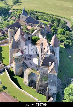 Frankreich, Cote d ' or, Chateauneuf de Auxois, gekennzeichnet der schönsten Dörfer Frankreichs, das Schloss (Luftbild) Stockfoto