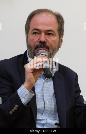 Turin, Italien. 10. Mai, 2019. Mexikanische Schriftsteller und Journalist Juan Villoro ist Gast von 2019 Torino Buch Fair Credit: Marco Destefanis/Pacific Press/Alamy leben Nachrichten Stockfoto