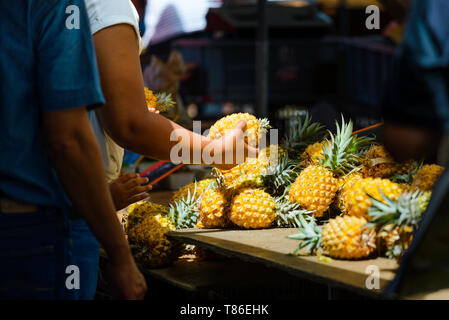 Ananas bei Saint Paul Marktplatz, Insel Reunion Stockfoto