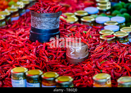 Rot und Grün Gewürz bei Saint Paul Marktplatz, Insel Reunion Stockfoto