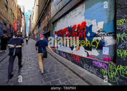 Die wandgemälde zur 'Ei Boy' wird Connolly, ein Ei auf Fraser's Manning Kopf zertrümmert wurde mit einer anti-Rassismus Nachricht ein paar Tage später gemalt. Stockfoto