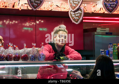 Candy Anbieter auf dem Dam Square in Amsterdam, Niederlande Stockfoto