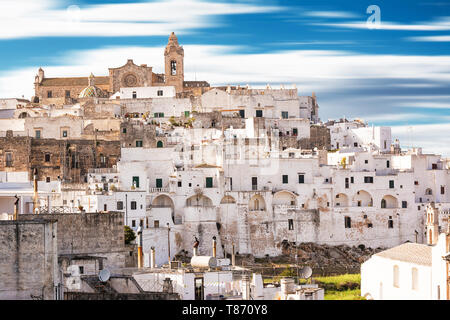 Panoramablick von Ostuni (Italien) Stockfoto