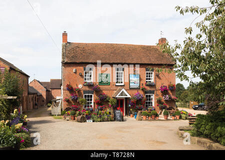 Fürstenberg, Warwickshire, UK - 25. August 2017: Die torheit, einen traditionellen, Real Ale, Dorf Public House und ein beliebter Ort für Mahlzeiten und Live Musik. Stockfoto