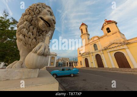 Kuba, Cienfuegos Provinz Cienfuegos, Altstadt als Weltkulturerbe der UNESCO, José Martí Platz, die Kathedrale der reinen Empfängnis aufgeführt Stockfoto