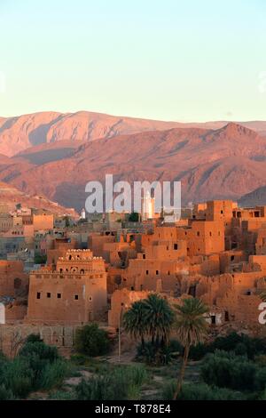 Marokko, Sous-Massa-Draa Region, hoher Atlas, (Todgha) Todra-Tal, Oasis und Palm Grove von Tineghir Stockfoto