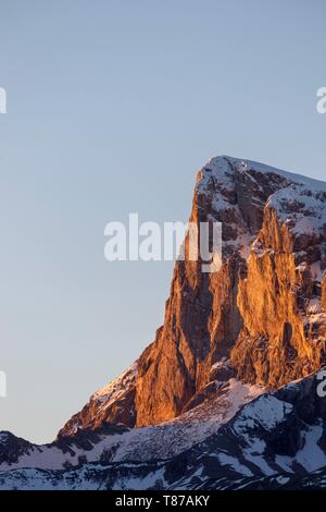 Frankreich, Hautes Alpes, Dévoluy massiv, Saint Etienne en Dévoluy, der Höhepunkt der Bure (2709 m) Stockfoto
