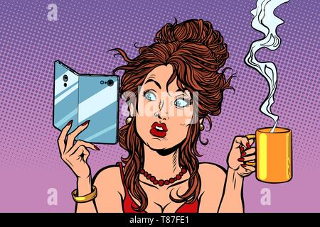 Frau trinkt Kaffee oder Tee. Ein Smartphone mit einer klappbaren flexible Display. Comic cartoon Pop Art retro Zeichnung Abbildung Stock Vektor