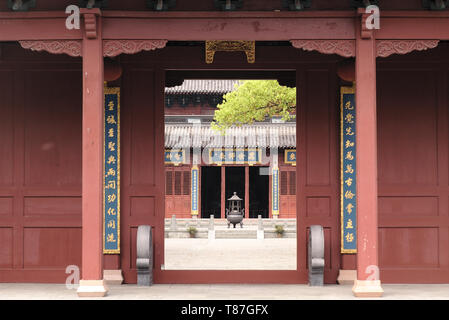 Blick in den Innenhof des Konfuzius Tempel in Hangzhou, VR China Stockfoto