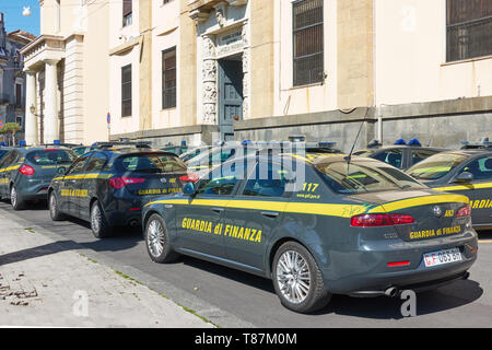 Catania, Italien - 16. März 2019: Italienische finanzielle Guard Autos (Guardia di Finanza) in Catania, Sizilien Stockfoto