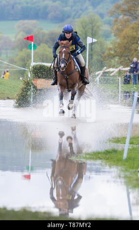 Dodson Horrell und Chatsworth House International Horse Trials, Derbyshire, England, 11. Mai 2019. Zara Tindall und ihrem Pferd passen meiner Klasse Stockfoto