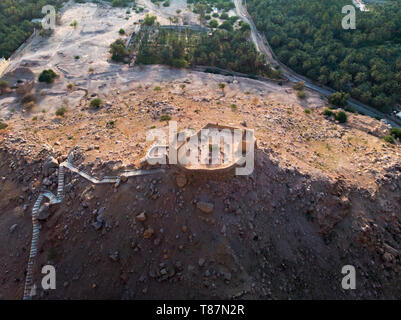 Dhayah Fort in Ras Khaimah Emirat in den VEREINIGTEN ARABISCHEN EMIRATEN Antenne Top View Stockfoto