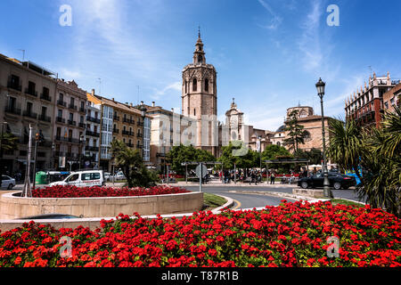 Valencia, Spanien - 07. Mai 2019: einen schönen Blick auf Torre del Micalet, auch bekannt als El Miguelete, der Glockenturm der Kathedrale von Valencia, in der histo Stockfoto