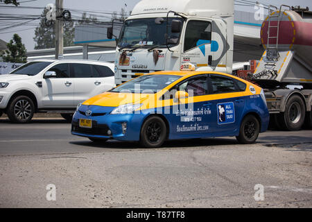 Chiangmai, Thailand - 30 April 2019: City Taxi Meter Chiangmai, Toyota Prius, Service in der Stadt. Anruf durch Mobile Anwendung. Stockfoto