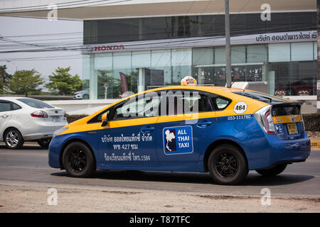 Chiangmai, Thailand - 30 April 2019: City Taxi Meter Chiangmai, Toyota Prius, Service in der Stadt. Anruf durch Mobile Anwendung. Stockfoto