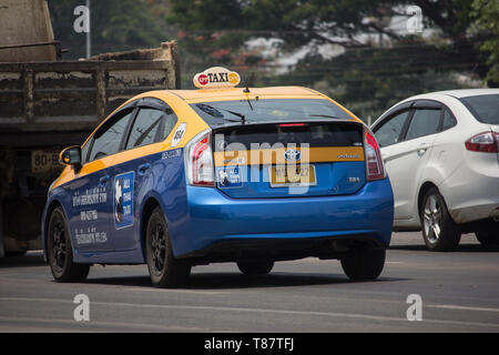 Chiangmai, Thailand - 30 April 2019: City Taxi Meter Chiangmai, Toyota Prius, Service in der Stadt. Anruf durch Mobile Anwendung. Stockfoto