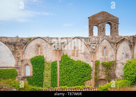 Alte Ruinen der Coria Kloster oder San Francisco el Real de La Puerta de la Coria in Trujillo, Spanien. Stockfoto