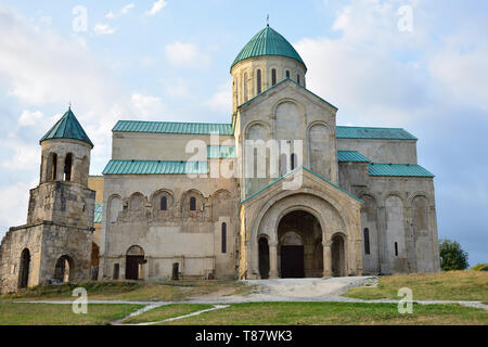 In Kutaissi Bagrati Kathedrale stand, auf dem Hügel, durch Ukimerioni Bagrat Georgien gebaut, der erste König von Georgien. Stockfoto