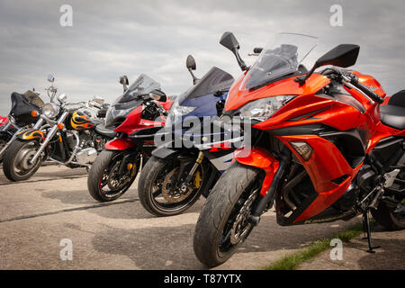 Tiraspol, Moldau - Mai 11, 2019: drag Street bikes Motorrad Suzuki, Honda und andere bei 11 Drag racing Turniere Stockfoto