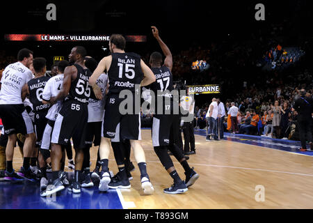 Paris, Frankreich. 11. Mai, 2019. Die Freude des ASVEL Team nach dem Sieg in der Endrunde der Französischen Basketball Cup zwischen ASVEL und Le Mans bei AccorHotel Arena in Paris. LDLC ASVEL der Französischen Cup 70-61 Quelle: Pierre Stevenin/ZUMA Draht/Alamy Leben Nachrichten gewonnen Stockfoto