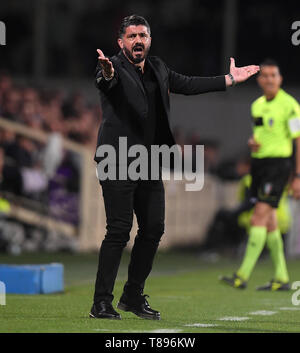 Florenz, Italien. 11. Mai, 2019. Der AC Mailand ist Haupttrainer Gennaro Gattuso reagiert während einer Serie ein Fußballspiel zwischen Fiorentina und AC Mailand in Florenz, Italien, Mai. 11., 2019. Fiorentina verloren 0-1. Credit: Alberto Lingria/Xinhua/Alamy leben Nachrichten Stockfoto