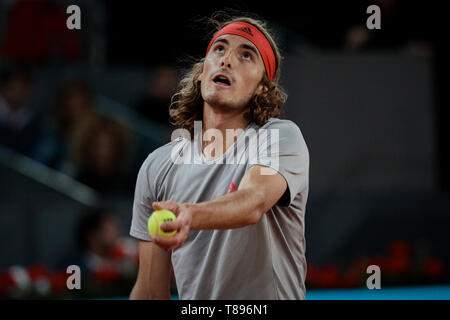 Stefanos Tsitsipas aus Griechenland während der Mutua Madrid Open Masters Match gegen Rafael Nadal aus Spanien am Tag acht bei Caja Magica in Madrid, Spanien. Stefanos Tsitsipas beat Rafael Nadal. Stockfoto